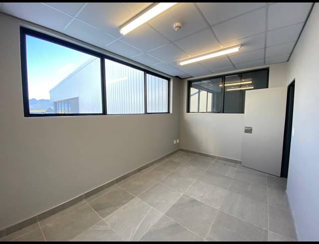 863M² WAREHOUSE TO LET IN GEORGE INDUSTRIAL